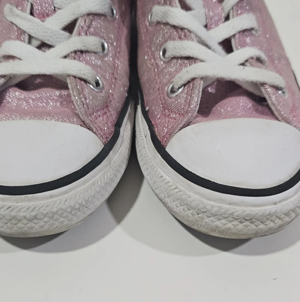 Converse size lace